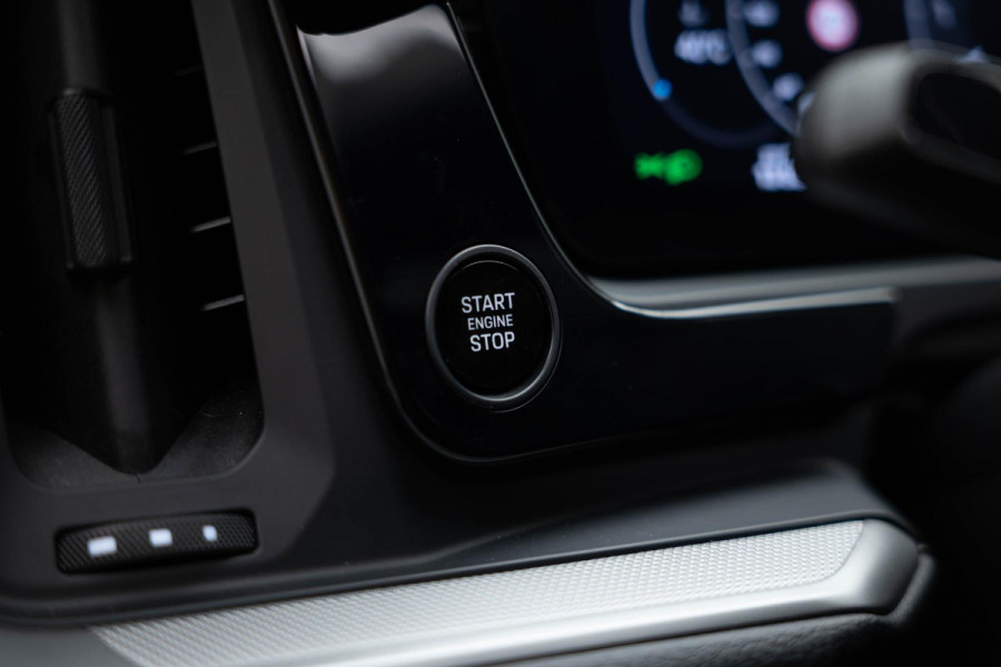 Porsche Cayenne 3.0 E-Hybrid |Pano|Krijt|SportChrono|Fabrieksgarantie t/m 2029|