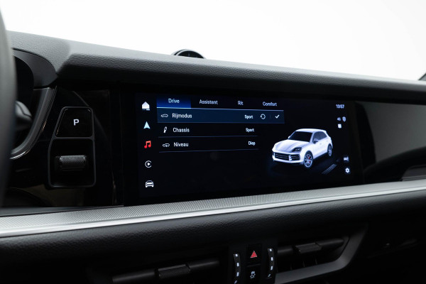 Porsche Cayenne 3.0 E-Hybrid |Pano|Krijt|SportChrono|Fabrieksgarantie t/m 2029|