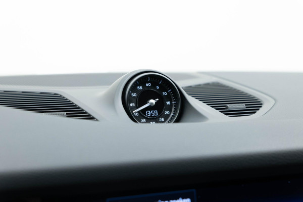 Porsche Cayenne 3.0 E-Hybrid |Pano|Krijt|SportChrono|Fabrieksgarantie t/m 2029|