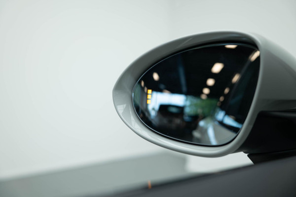 Porsche Cayenne 3.0 E-Hybrid |Pano|Krijt|SportChrono|Fabrieksgarantie t/m 2029|