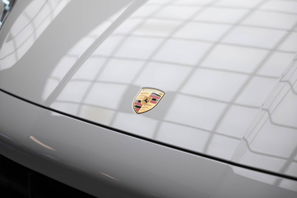 Porsche Cayenne 3.0 E-Hybrid |Pano|Krijt|SportChrono|Fabrieksgarantie t/m 2029|