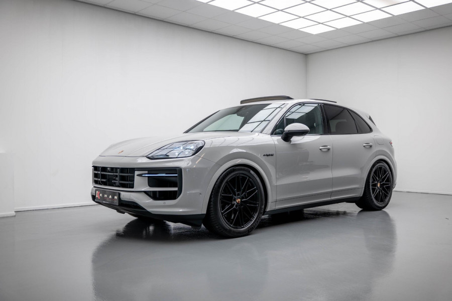 Porsche Cayenne 3.0 E-Hybrid |Pano|Krijt|SportChrono|Fabrieksgarantie t/m 2029|