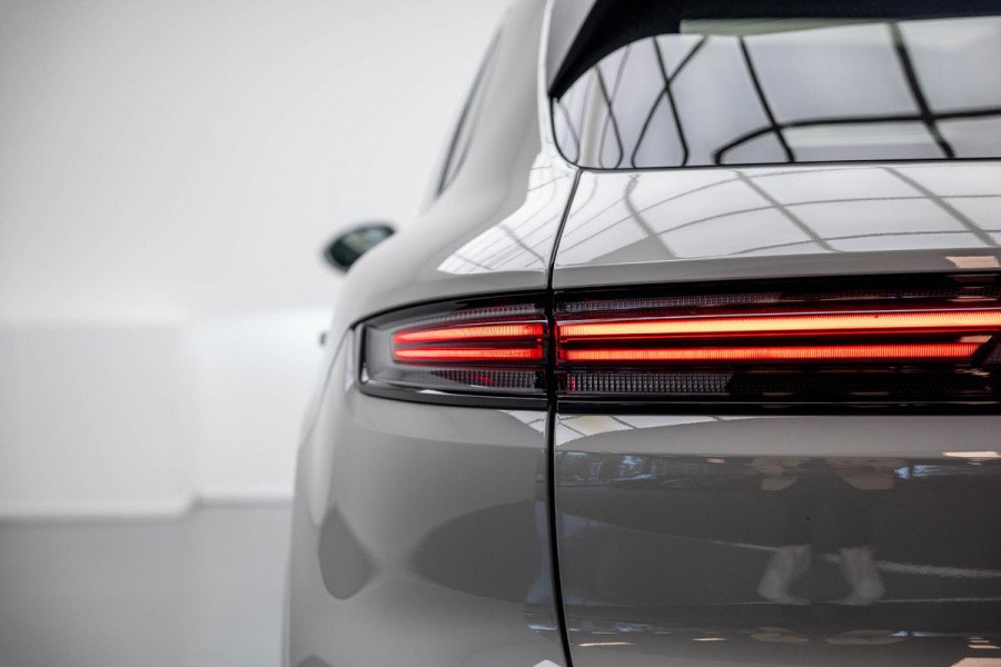 Porsche Cayenne 3.0 E-Hybrid |Pano|Krijt|SportChrono|Fabrieksgarantie t/m 2029|
