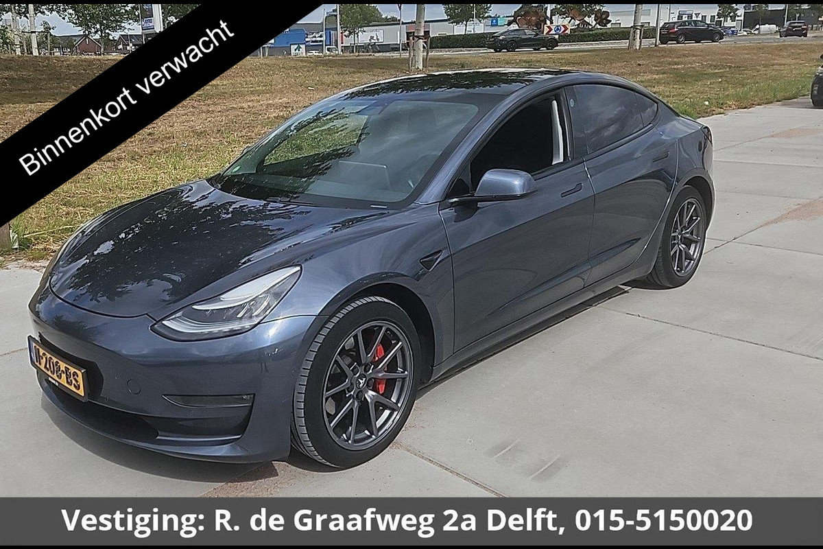 Tesla Model 3 Long Range AWD 75 kWh (351 PK) 500 km actieradius | Navigatie | Panoramadak | Stoelverwarming | Leder | Tesla Model 3 Long Range AWD 75 kWh (351 PK) 500 km actieradius | Navigatie | Panoramadak | Stoelverwarming | Leder |