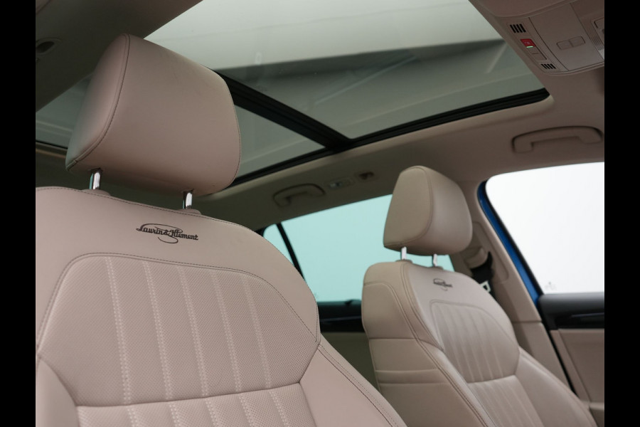 Škoda Superb Combi 1.4 TSI iV Laurin & Klement Plug In Hybrid 218pk Dealer O.H PHEV | Panodak | Adaptive Cruise | Lederen Stoelen Memory & Massage & Ventilatie | Canton Audio | Apple Carplay | Stuur & Stoelen Verwarmd | Keyless | Virtual | Navigatie | DAB |