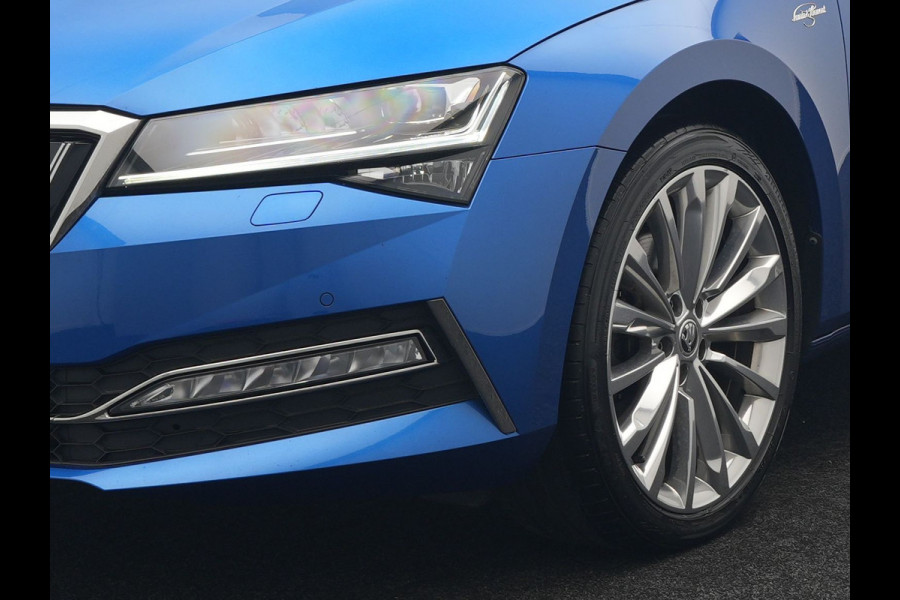 Škoda Superb Combi 1.4 TSI iV Laurin & Klement Plug In Hybrid 218pk Dealer O.H PHEV | Panodak | Adaptive Cruise | Lederen Stoelen Memory & Massage & Ventilatie | Canton Audio | Apple Carplay | Stuur & Stoelen Verwarmd | Keyless | Virtual | Navigatie | DAB |