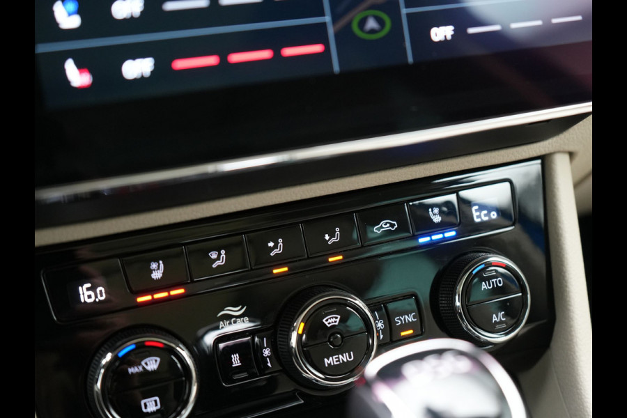 Škoda Superb Combi 1.4 TSI iV Laurin & Klement Plug In Hybrid 218pk Dealer O.H PHEV | Panodak | Adaptive Cruise | Lederen Stoelen Memory & Massage & Ventilatie | Canton Audio | Apple Carplay | Stuur & Stoelen Verwarmd | Keyless | Virtual | Navigatie | DAB |