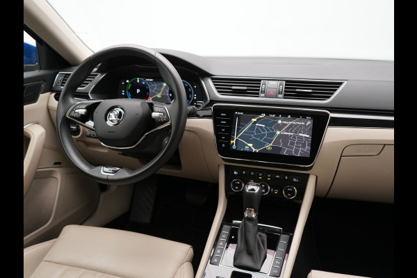 Škoda Superb Combi 1.4 TSI iV Laurin & Klement Plug In Hybrid 218pk Dealer O.H PHEV | Panodak | Adaptive Cruise | Lederen Stoelen Memory & Massage & Ventilatie | Canton Audio | Apple Carplay | Stuur & Stoelen Verwarmd | Keyless | Virtual | Navigatie | DAB |