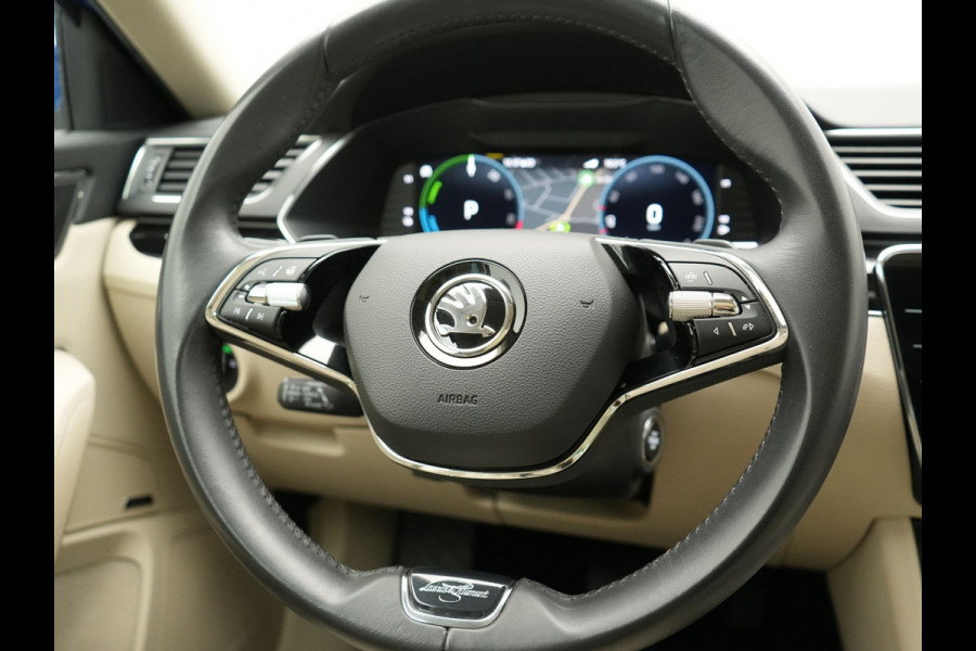Škoda Superb Combi 1.4 TSI iV Laurin & Klement Plug In Hybrid 218pk Dealer O.H PHEV | Panodak | Adaptive Cruise | Lederen Stoelen Memory & Massage & Ventilatie | Canton Audio | Apple Carplay | Stuur & Stoelen Verwarmd | Keyless | Virtual | Navigatie | DAB |