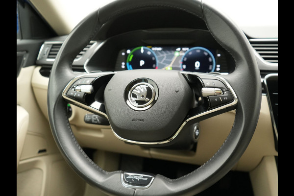 Škoda Superb Combi 1.4 TSI iV Laurin & Klement Plug In Hybrid 218pk Dealer O.H PHEV | Panodak | Adaptive Cruise | Lederen Stoelen Memory & Massage & Ventilatie | Canton Audio | Apple Carplay | Stuur & Stoelen Verwarmd | Keyless | Virtual | Navigatie | DAB |