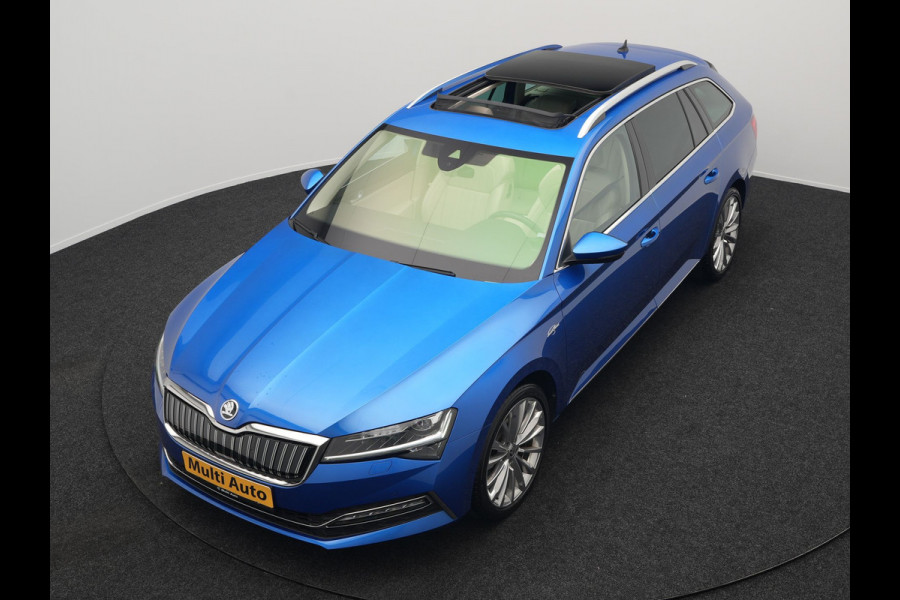 Škoda Superb Combi 1.4 TSI iV Laurin & Klement Plug In Hybrid 218pk Dealer O.H PHEV | Panodak | Adaptive Cruise | Lederen Stoelen Memory & Massage & Ventilatie | Canton Audio | Apple Carplay | Stuur & Stoelen Verwarmd | Keyless | Virtual | Navigatie | DAB |