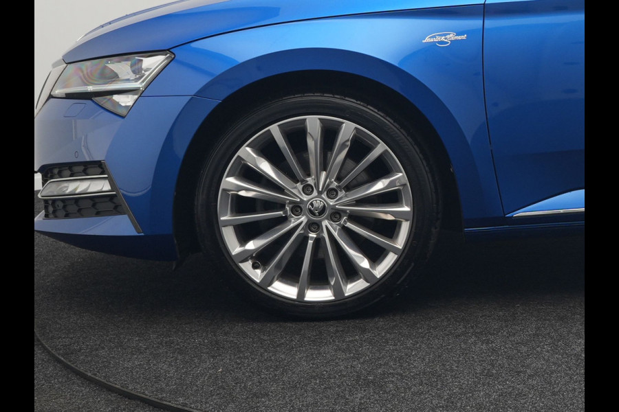 Škoda Superb Combi 1.4 TSI iV Laurin & Klement Plug In Hybrid 218pk Dealer O.H PHEV | Panodak | Adaptive Cruise | Lederen Stoelen Memory & Massage & Ventilatie | Canton Audio | Apple Carplay | Stuur & Stoelen Verwarmd | Keyless | Virtual | Navigatie | DAB |