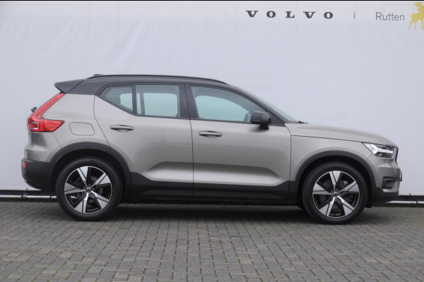 Volvo XC40 T4 211PK Automaat Recharge R-Design / Keyless entry / Elektrische achterklep / Leder met alcantara interieur / Parkeersensoren met camera / Stoel - en stuurwielverwarming / Apple carplay