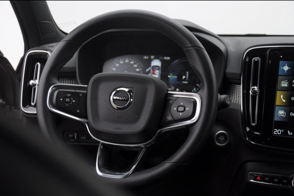 Volvo XC40 T4 211PK Automaat Recharge R-Design / Keyless entry / Elektrische achterklep / Leder met alcantara interieur / Parkeersensoren met camera / Stoel - en stuurwielverwarming / Apple carplay