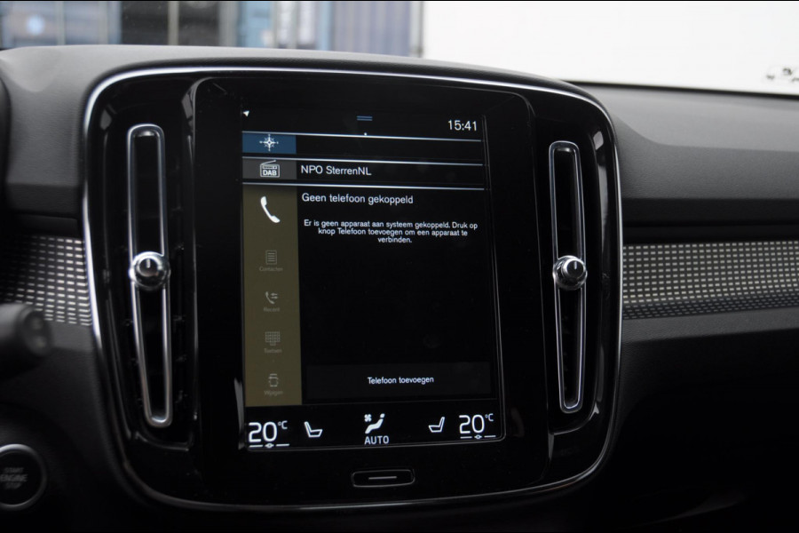 Volvo XC40 T4 211PK Automaat Recharge R-Design / Keyless entry / Elektrische achterklep / Leder met alcantara interieur / Parkeersensoren met camera / Stoel - en stuurwielverwarming / Apple carplay