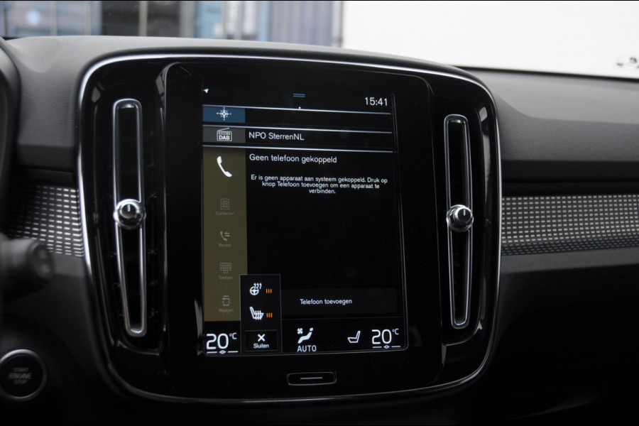 Volvo XC40 T4 211PK Automaat Recharge R-Design / Keyless entry / Elektrische achterklep / Leder met alcantara interieur / Parkeersensoren met camera / Stoel - en stuurwielverwarming / Apple carplay