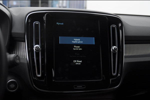 Volvo XC40 T4 211PK Automaat Recharge R-Design / Keyless entry / Elektrische achterklep / Leder met alcantara interieur / Parkeersensoren met camera / Stoel - en stuurwielverwarming / Apple carplay