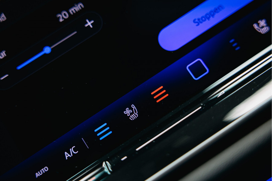 Volkswagen Tiguan 1.5 eTSI R-Line Edition | Stoelmassage | Pano | Head-Up | Stoelverwarming en verkoeling |