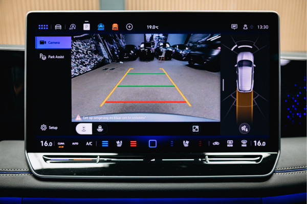 Volkswagen Tiguan 1.5 eTSI R-Line Edition | Stoelmassage | Pano | Head-Up | Stoelverwarming en verkoeling |