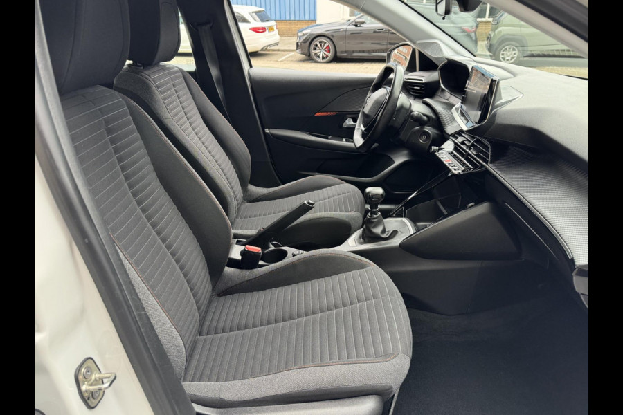 Peugeot 208 1.2 PureTech Active Pack - Apple CarPlay / Navigatie I Airco I LED I PDC I 54.200 KM - Dealer onderhouden Peugeot 208 1.2 PureTech Active Pack - Apple CarPlay / Navigatie I Airco I LED I PDC I 54.200 KM - Dealer onderhouden