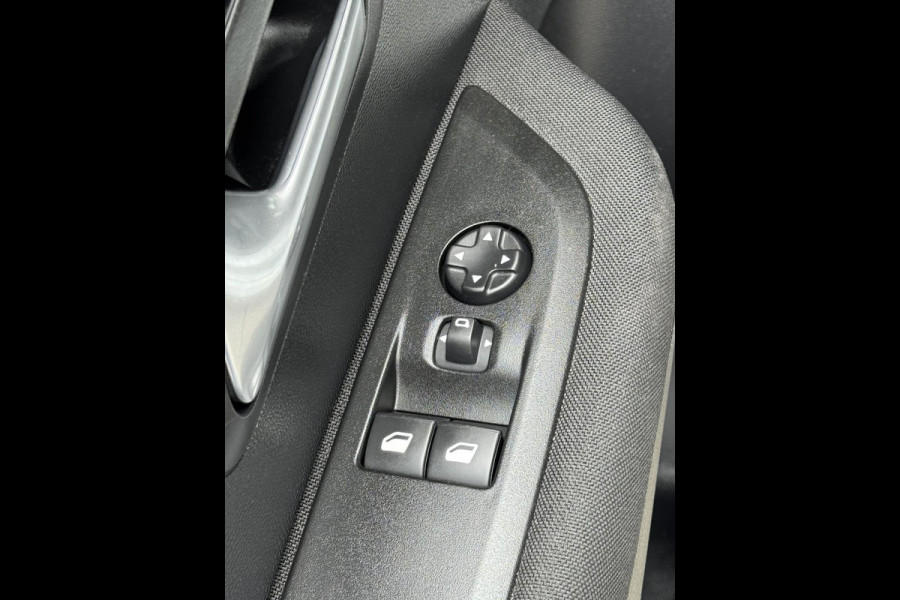 Peugeot 208 1.2 PureTech Active Pack - Apple CarPlay / Navigatie I Airco I LED I PDC I 54.200 KM - Dealer onderhouden Peugeot 208 1.2 PureTech Active Pack - Apple CarPlay / Navigatie I Airco I LED I PDC I 54.200 KM - Dealer onderhouden