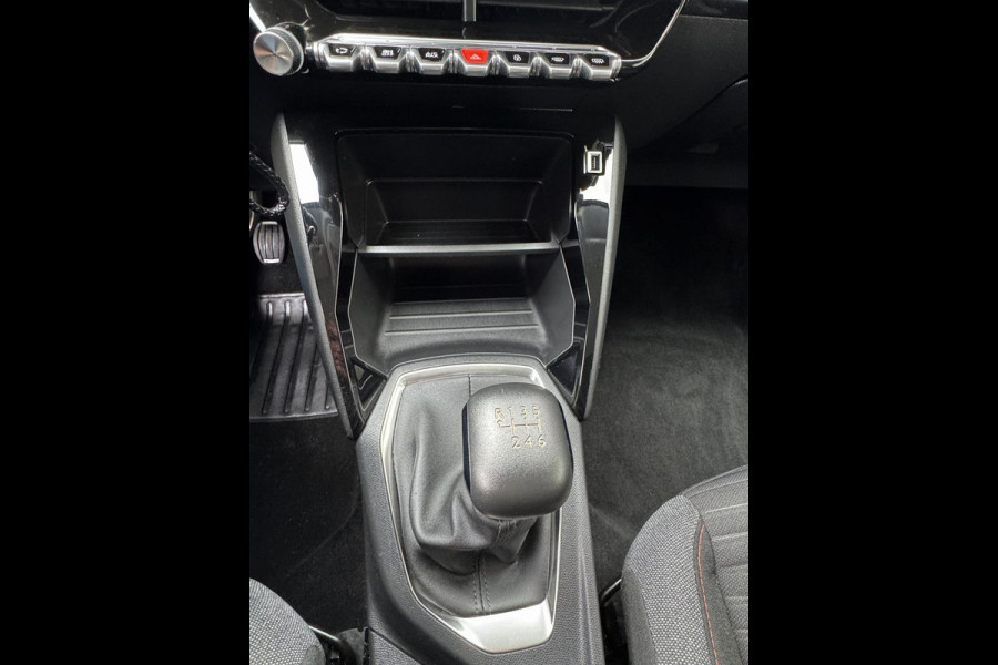 Peugeot 208 1.2 PureTech Active Pack - Apple CarPlay / Navigatie I Airco I LED I PDC I 54.200 KM - Dealer onderhouden Peugeot 208 1.2 PureTech Active Pack - Apple CarPlay / Navigatie I Airco I LED I PDC I 54.200 KM - Dealer onderhouden
