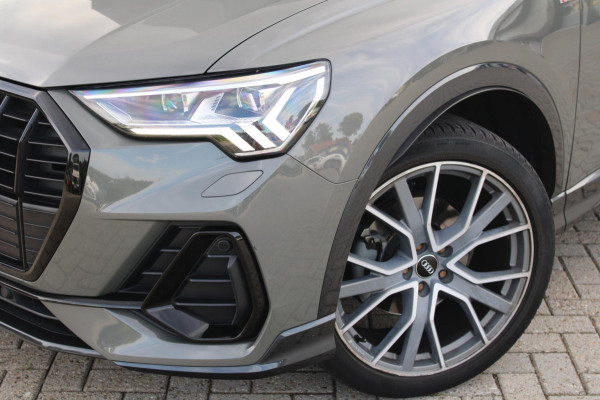 Audi Q3 35 TFSI S-Line | Pano | Sfeer | Matrix | Stoelverwarming Audi Q3 35 TFSI S-Line | Pano | Sfeer | Matrix | Stoelverwarming