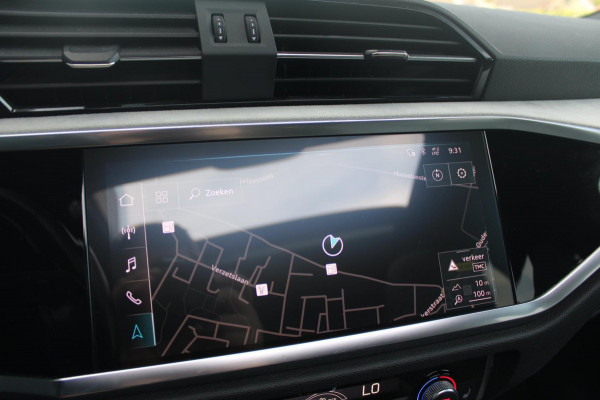 Audi Q3 35 TFSI S-Line | Pano | Sfeer | Matrix | Stoelverwarming Audi Q3 35 TFSI S-Line | Pano | Sfeer | Matrix | Stoelverwarming