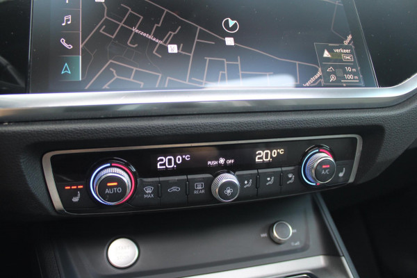 Audi Q3 35 TFSI S-Line | Pano | Sfeer | Matrix | Stoelverwarming Audi Q3 35 TFSI S-Line | Pano | Sfeer | Matrix | Stoelverwarming