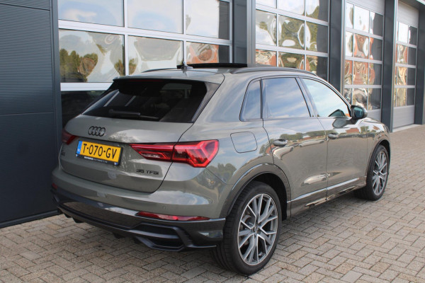 Audi Q3 35 TFSI S-Line | Pano | Sfeer | Matrix | Stoelverwarming Audi Q3 35 TFSI S-Line | Pano | Sfeer | Matrix | Stoelverwarming