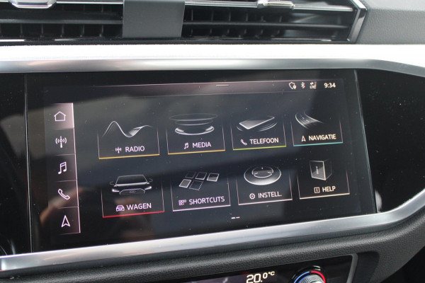 Audi Q3 35 TFSI S-Line | Pano | Sfeer | Matrix | Stoelverwarming Audi Q3 35 TFSI S-Line | Pano | Sfeer | Matrix | Stoelverwarming