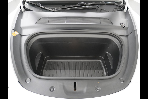 Tesla Model Y Performance AWD 75 kWh AUTOPILOT | LEDER | PANO | TESLA GARANTIE T/M 6-2026 Tesla Model Y Performance AWD 75 kWh AUTOPILOT | LEDER | PANO | TESLA GARANTIE T/M 6-2026