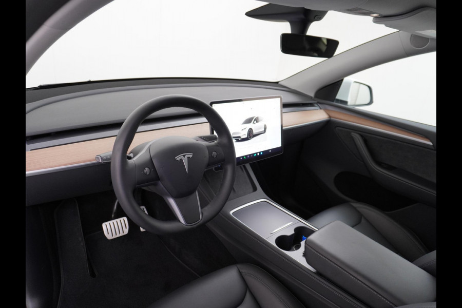 Tesla Model Y Performance AWD 75 kWh AUTOPILOT | LEDER | PANO | TESLA GARANTIE T/M 6-2026 Tesla Model Y Performance AWD 75 kWh AUTOPILOT | LEDER | PANO | TESLA GARANTIE T/M 6-2026