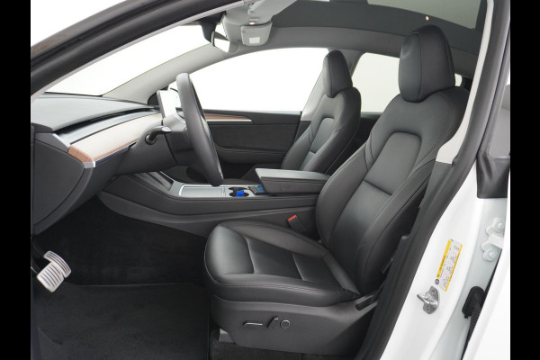 Tesla Model Y Performance AWD 75 kWh AUTOPILOT | LEDER | PANO | TESLA GARANTIE T/M 6-2026 Tesla Model Y Performance AWD 75 kWh AUTOPILOT | LEDER | PANO | TESLA GARANTIE T/M 6-2026