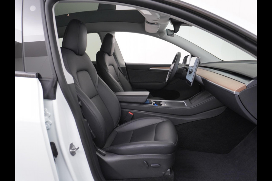 Tesla Model Y Performance AWD 75 kWh AUTOPILOT | LEDER | PANO | TESLA GARANTIE T/M 6-2026 Tesla Model Y Performance AWD 75 kWh AUTOPILOT | LEDER | PANO | TESLA GARANTIE T/M 6-2026