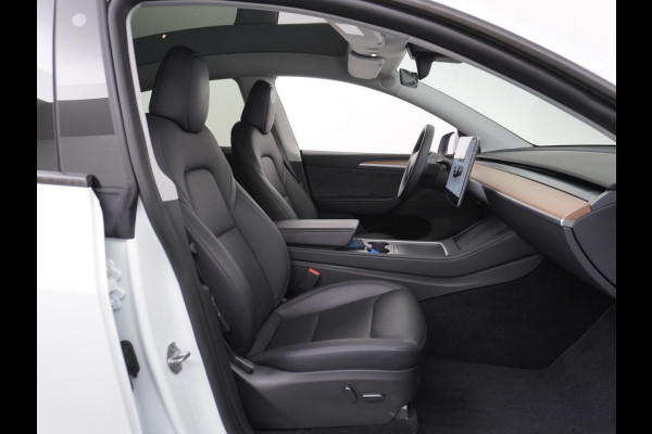 Tesla Model Y Performance AWD 75 kWh AUTOPILOT | LEDER | PANO | TESLA GARANTIE T/M 6-2026 Tesla Model Y Performance AWD 75 kWh AUTOPILOT | LEDER | PANO | TESLA GARANTIE T/M 6-2026