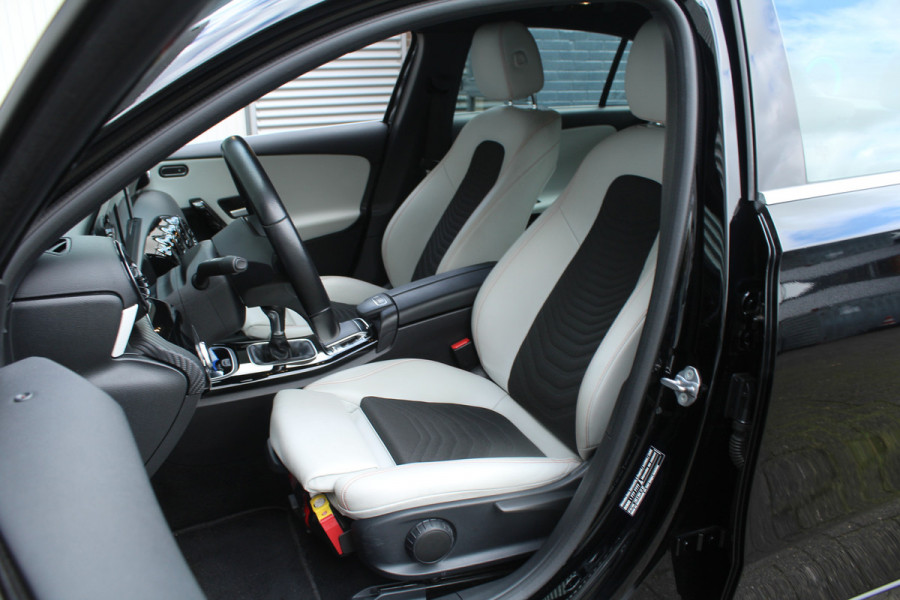 Mercedes-Benz A-Klasse 160 109pk Advantage Widescreen Leder Clima Cruise Navi Camera LMV Mercedes-Benz A-Klasse 160 109pk Advantage Widescreen Leder Clima Cruise Navi Camera LMV