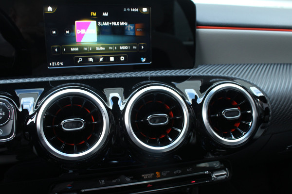 Mercedes-Benz A-Klasse 160 109pk Advantage Widescreen Leder Clima Cruise Navi Camera LMV Mercedes-Benz A-Klasse 160 109pk Advantage Widescreen Leder Clima Cruise Navi Camera LMV