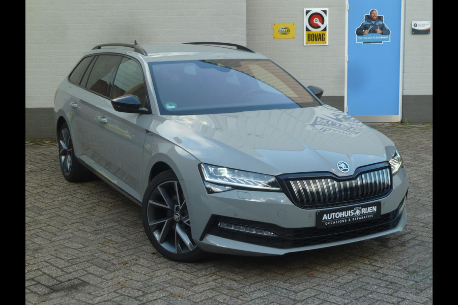 Škoda Superb 1.4 TSI iV Sportline Plug-in|Memory|Matrix-LED|Alcantara|Keyless-Entry/Go|Adaptive-Cruise|Stoel/Stuurverw.|Blindspot Škoda Superb 1.4 TSI iV Sportline Plug-in|Memory|Matrix-LED|Alcantara|Keyless-Entry/Go|Adaptive-Cruise|Stoel/Stuurverw.|Blindspot