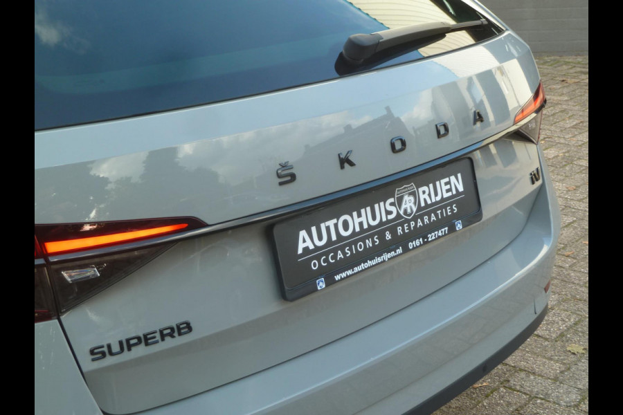 Škoda Superb 1.4 TSI iV Sportline Plug-in|Memory|Matrix-LED|Alcantara|Keyless-Entry/Go|Adaptive-Cruise|Stoel/Stuurverw.|Blindspot Škoda Superb 1.4 TSI iV Sportline Plug-in|Memory|Matrix-LED|Alcantara|Keyless-Entry/Go|Adaptive-Cruise|Stoel/Stuurverw.|Blindspot