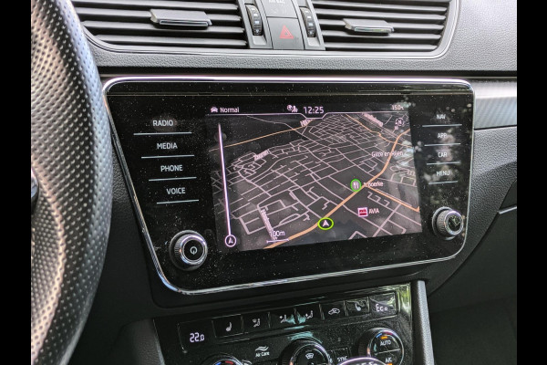 Škoda Superb 1.4 TSI iV Sportline Plug-in|Memory|Matrix-LED|Alcantara|Keyless-Entry/Go|Adaptive-Cruise|Stoel/Stuurverw.|Blindspot Škoda Superb 1.4 TSI iV Sportline Plug-in|Memory|Matrix-LED|Alcantara|Keyless-Entry/Go|Adaptive-Cruise|Stoel/Stuurverw.|Blindspot