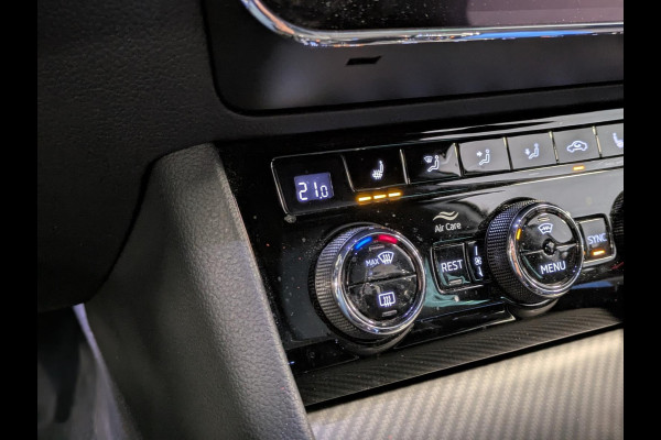 Škoda Superb 1.4 TSI iV Sportline Plug-in|Memory|Matrix-LED|Alcantara|Keyless-Entry/Go|Adaptive-Cruise|Stoel/Stuurverw.|Blindspot Škoda Superb 1.4 TSI iV Sportline Plug-in|Memory|Matrix-LED|Alcantara|Keyless-Entry/Go|Adaptive-Cruise|Stoel/Stuurverw.|Blindspot