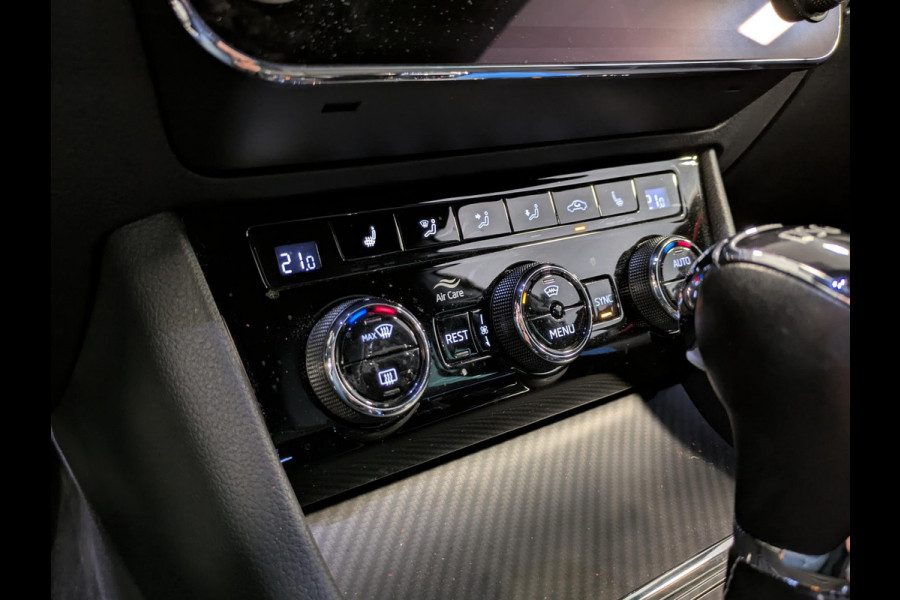 Škoda Superb 1.4 TSI iV Sportline Plug-in|Memory|Matrix-LED|Alcantara|Keyless-Entry/Go|Adaptive-Cruise|Stoel/Stuurverw.|Blindspot Škoda Superb 1.4 TSI iV Sportline Plug-in|Memory|Matrix-LED|Alcantara|Keyless-Entry/Go|Adaptive-Cruise|Stoel/Stuurverw.|Blindspot