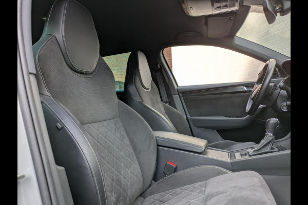 Škoda Superb 1.4 TSI iV Sportline Plug-in|Memory|Matrix-LED|Alcantara|Keyless-Entry/Go|Adaptive-Cruise|Stoel/Stuurverw.|Blindspot Škoda Superb 1.4 TSI iV Sportline Plug-in|Memory|Matrix-LED|Alcantara|Keyless-Entry/Go|Adaptive-Cruise|Stoel/Stuurverw.|Blindspot