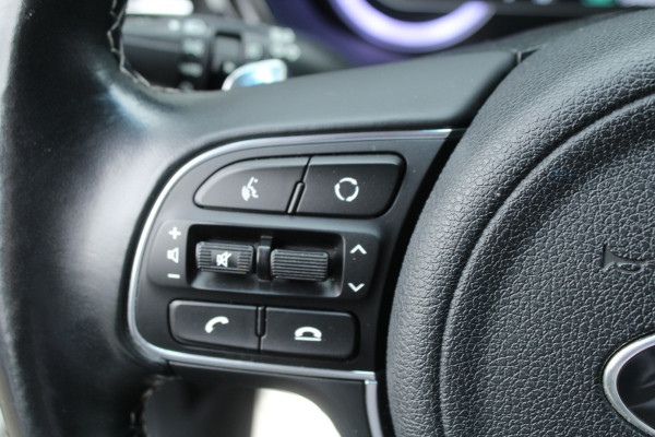 Kia Niro 1.6 GDi Hybrid 141pk DynamicPlusLine DCT6 NL-Auto NAP Clima Cruise Navi Camera Carplay 16"LMV Leder Afn. Trekhaak 1300kg