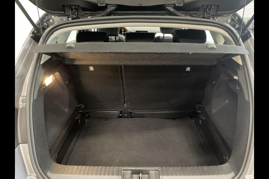 Renault Captur 1.0 TCe 90 Corporate Edition Navigatie Apple Carplay/ Android Auto Climate Control Cruise Control Lichtmetalen velgen Renault Captur 1.0 TCe 90 Corporate Edition Navigatie Apple Carplay/ Android Auto Climate Control Cruise Control Lichtmetalen velgen