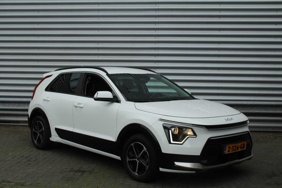 Kia Niro 1.6 GDi Hybrid 141pk DynamicLine DCT6 NL-Auto NAP Clima Cruise Navi Camera Carplay Dig. Cockpit 16"LMV Trekhaak 1300kg