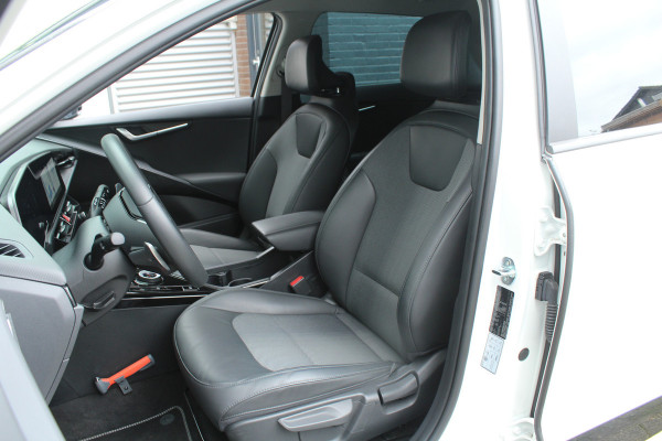 Kia Niro 1.6 GDi Hybrid 141pk DynamicLine DCT6 NL-Auto NAP Clima Cruise Navi Camera Carplay Dig. Cockpit 16"LMV Trekhaak 1300kg