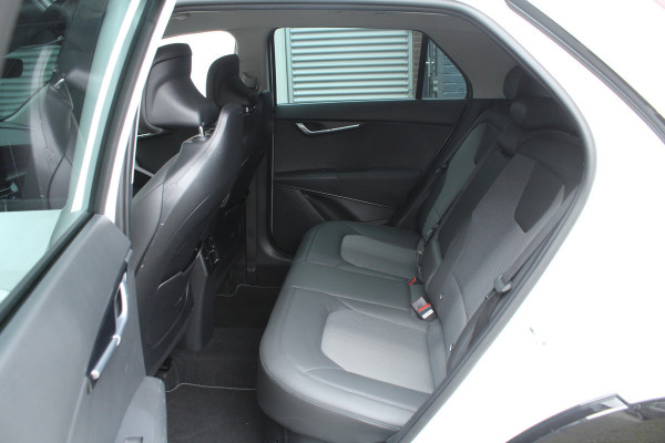 Kia Niro 1.6 GDi Hybrid 141pk DynamicLine DCT6 NL-Auto NAP Clima Cruise Navi Camera Carplay Dig. Cockpit 16"LMV Trekhaak 1300kg