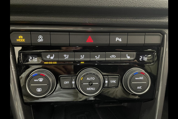 Volkswagen T-Roc 1.5 TSI Sport AUT Aut Winterpack Camera achter Adaptieve Led Auto Cruise Control PDC V+A Elektrische Kofferklep Navi Carplay